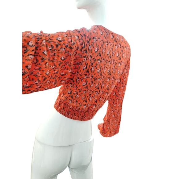 Urban Outfitters Women's size M Floral Feminine Babydoll Plisse Wrap Crop Top - Picture 3 of 9